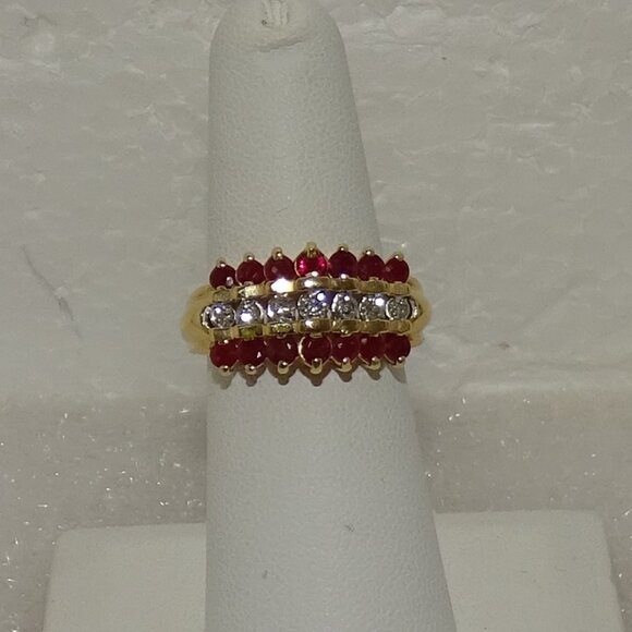 VINTAGE 14K RUBY & DIAMOND RING - Picture 3 of 7